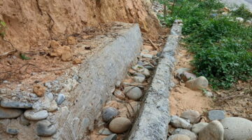 Diduga Kurang Pengawasan Proyek Peningkatan Ruas Jalan Muara Setulen – Gelombang Asal Jadi
